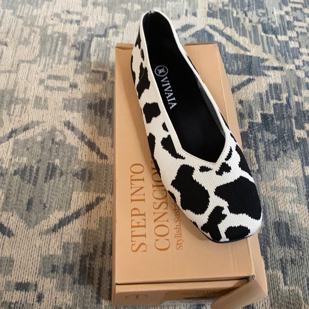 Beautiful VIVAIA flats made from recycled water bottles.